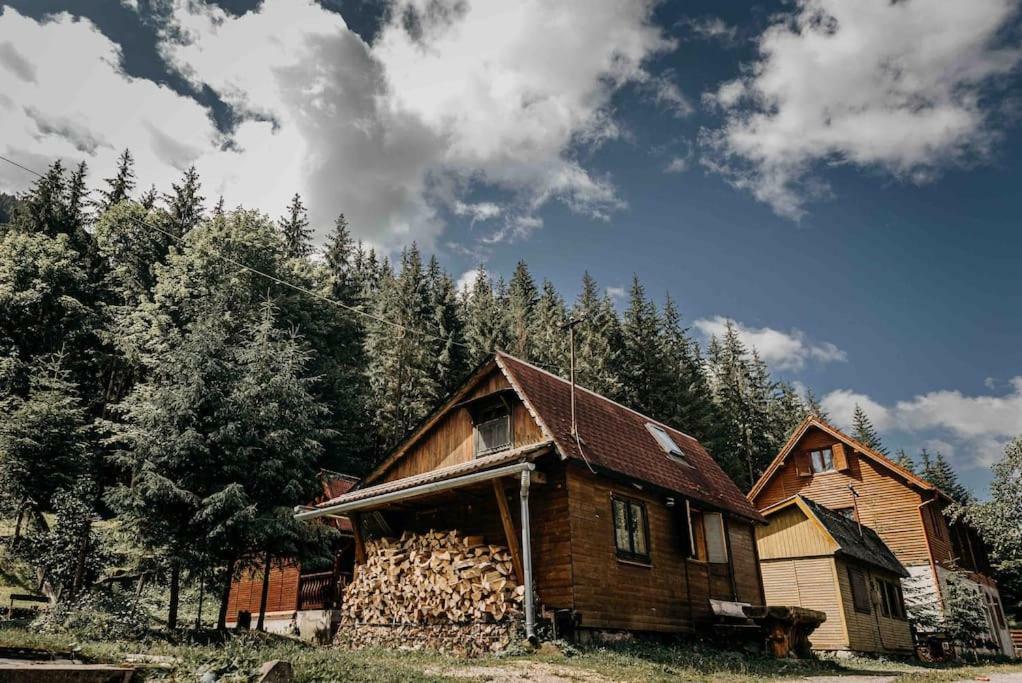 

Mountain View Chalet